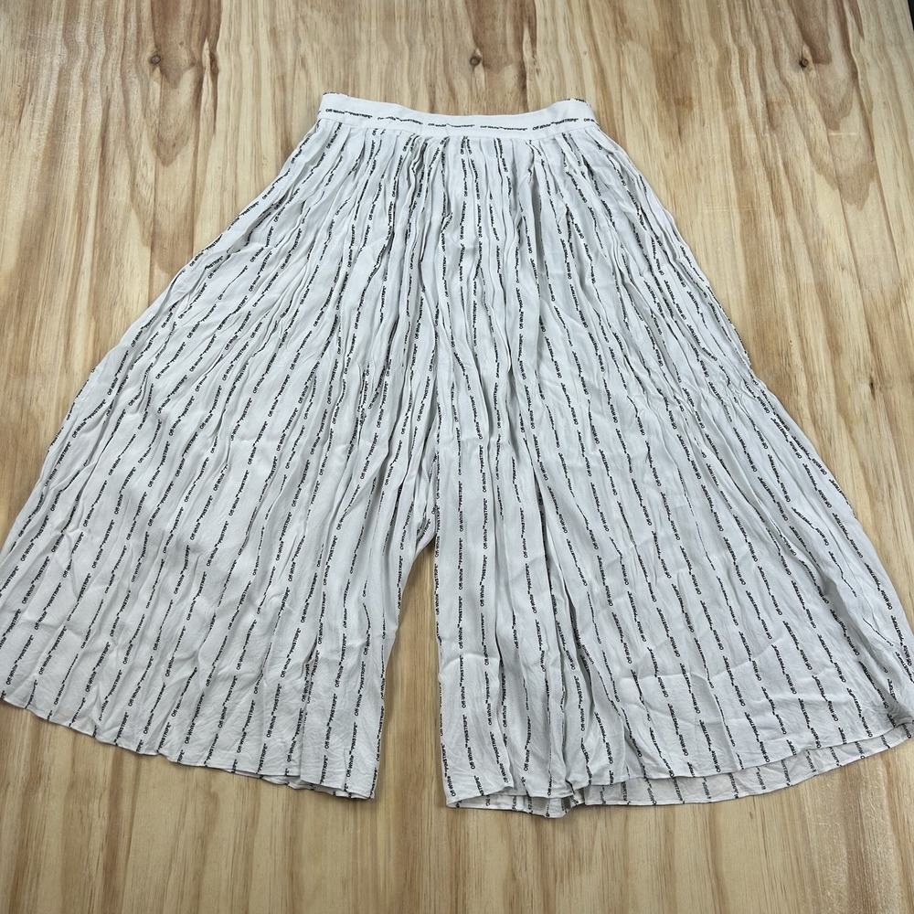 Off-White Pinstripe Women's (S) 40 Pleated Culotte Pants Cropped AOP Designer